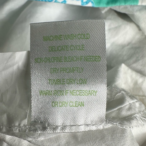 Lilly Pulitzer Marigold Skort in Multi Sailor Patch. Size 10 - Picture 8 of 9